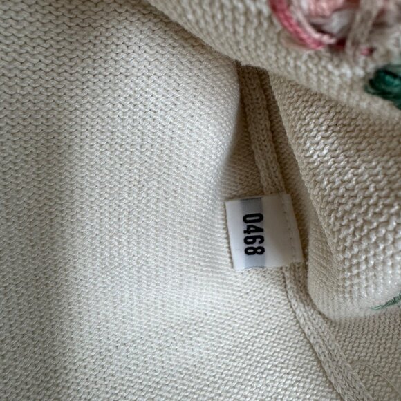 VTG Petite Sophisticate Grandmacore Cottagecore 3D‎ Floral Embroidered Cardigan - Picture 5 of 13